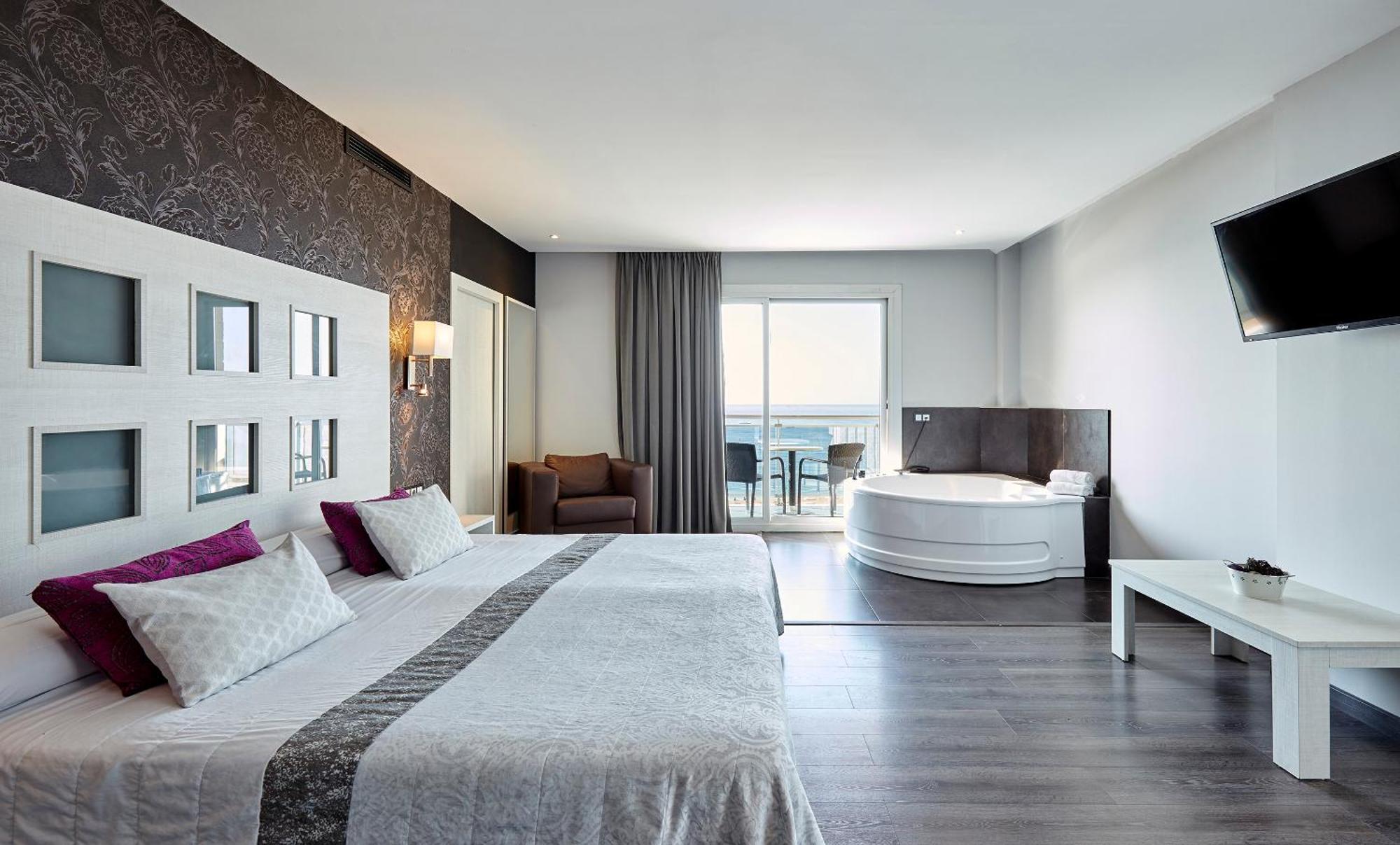 Hotel Surf Mar Lloret de Mar Ngoại thất bức ảnh